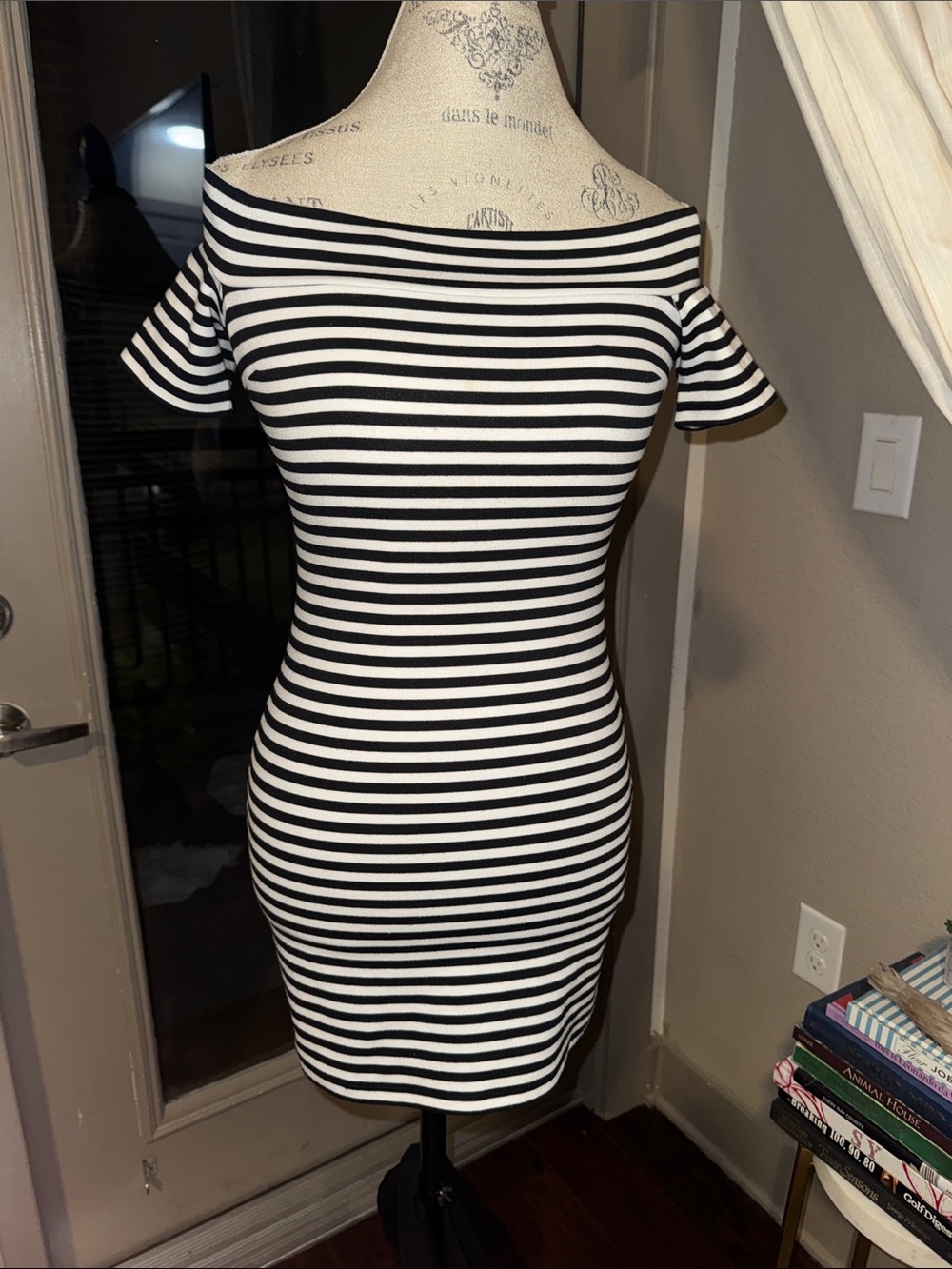 Forever 21 Black and White One-Shoulder Striped Bodycon Dress